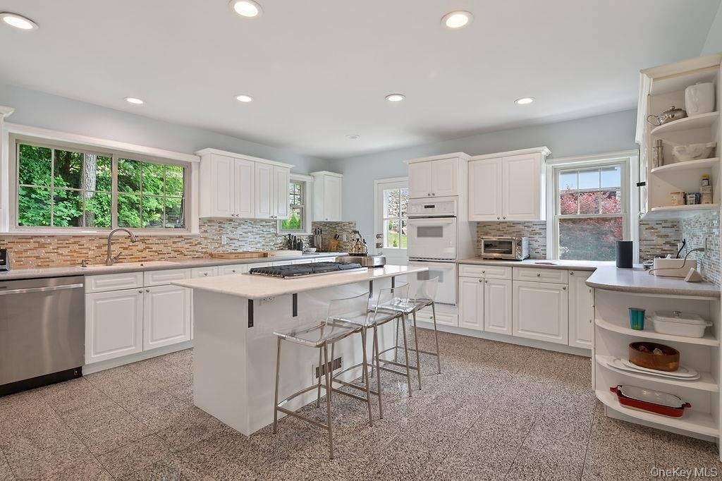 33 Lynwood Road - Photo 8