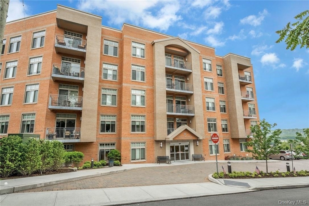 40 Jackson Avenue - Photo 2