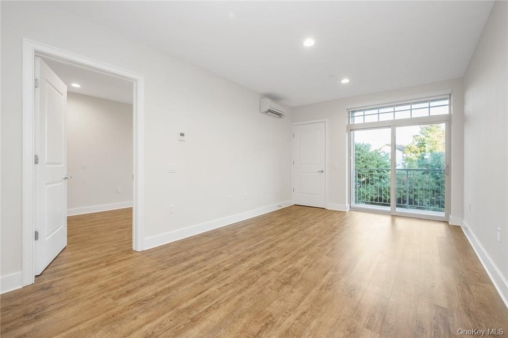 40 Jackson Avenue - Photo 8