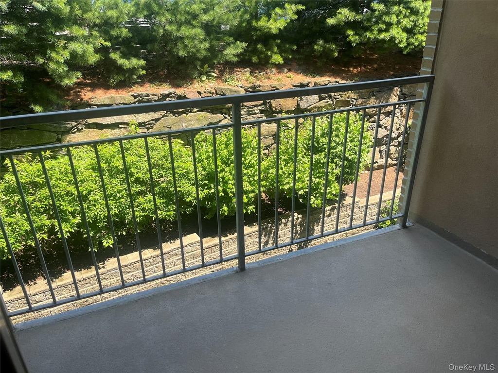 40 Jackson Avenue - Photo 13