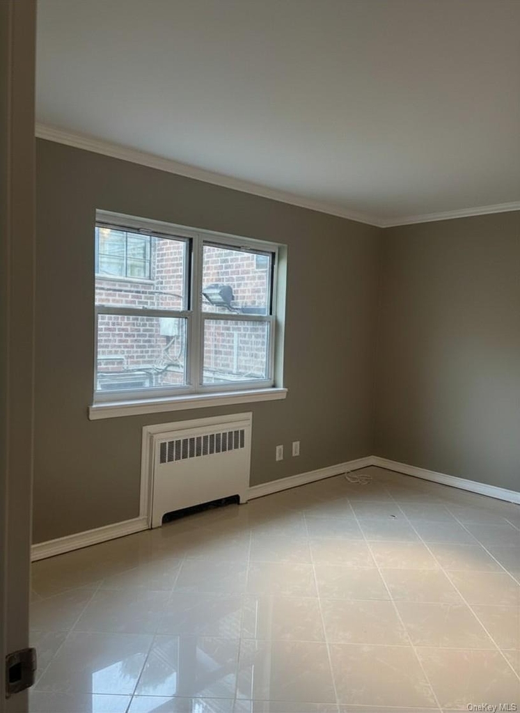 196-23 Dunton Avenue - Photo 12