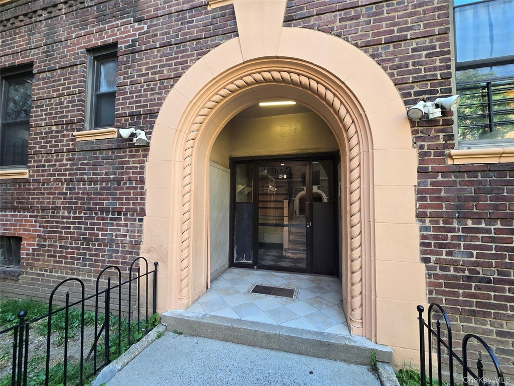 62-64 Saunders Street - Photo 1