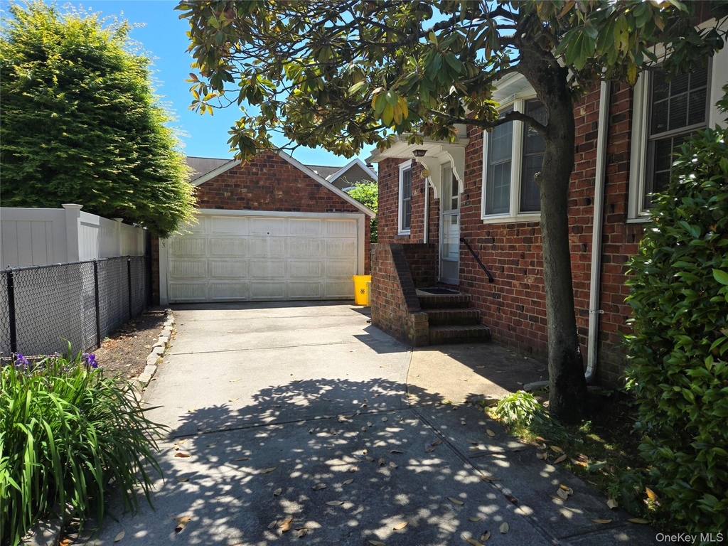 160 Glengariff Road - Photo 12