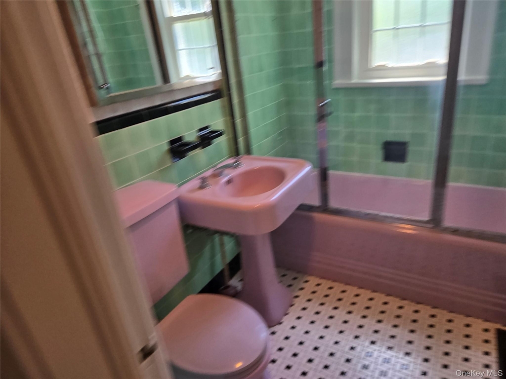 160 Glengariff Road - Photo 9