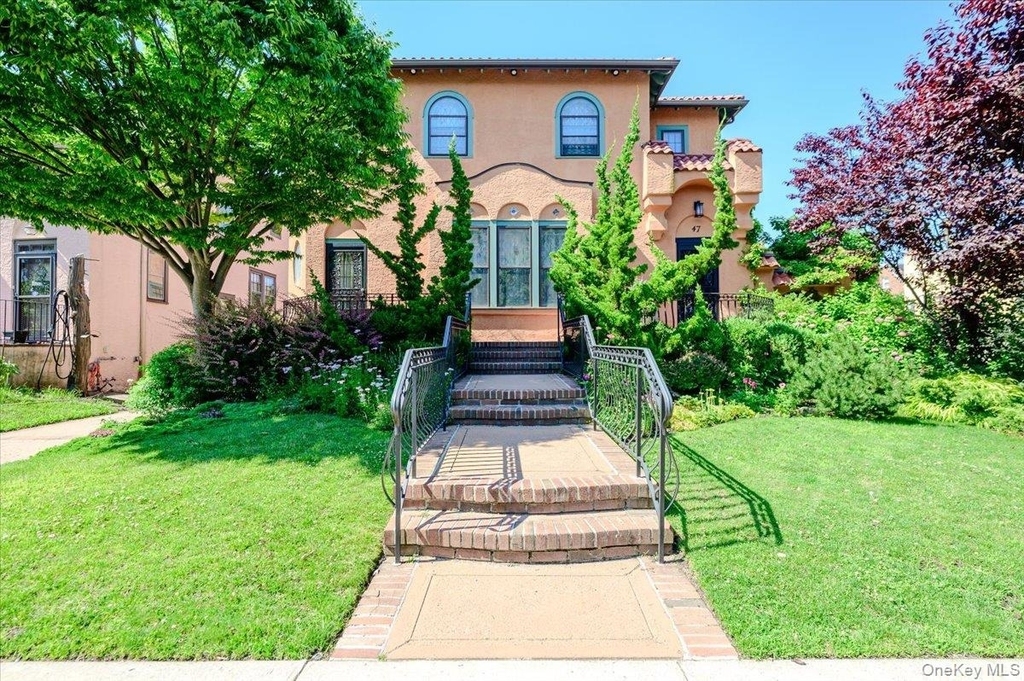 47 E Penn Street - Photo 0