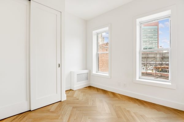 427 Dean Street - Photo 4