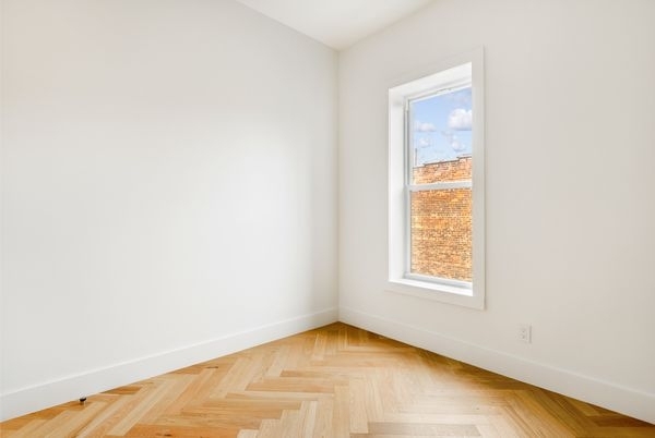 427 Dean Street - Photo 5