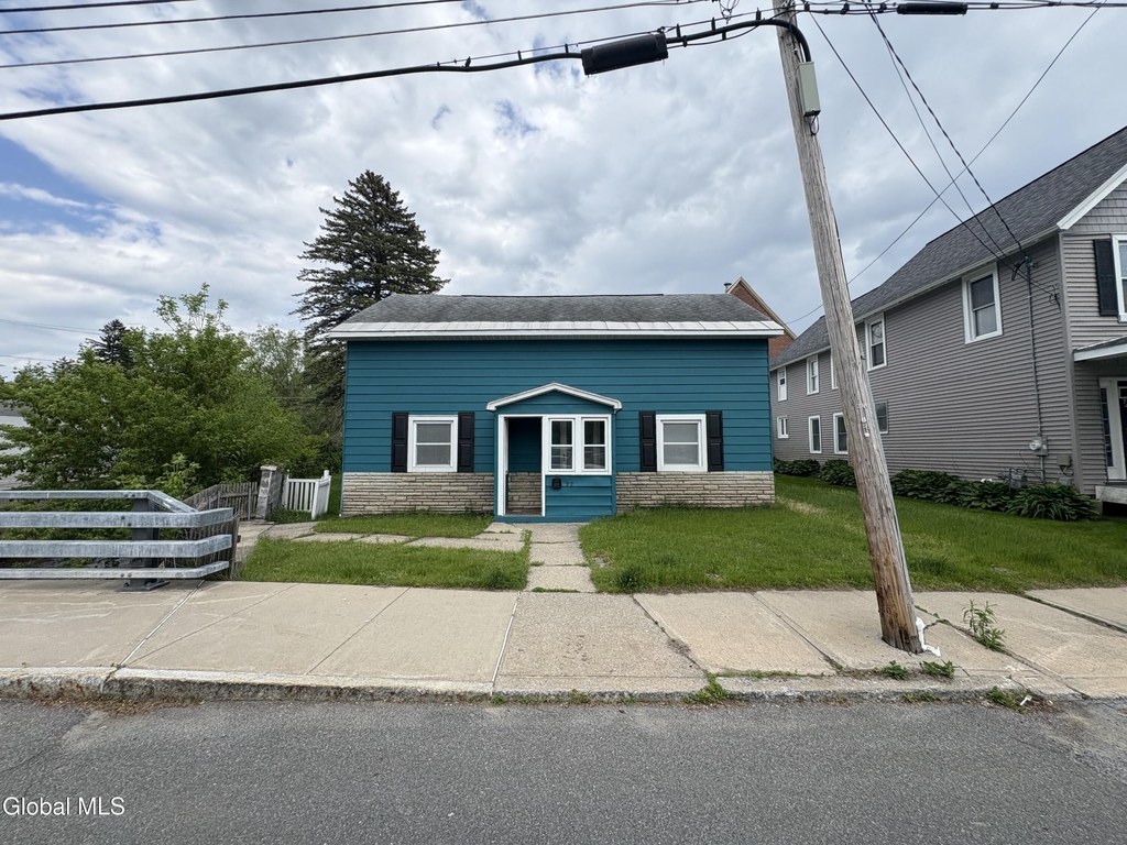 22 Fenwick Street - Photo 0