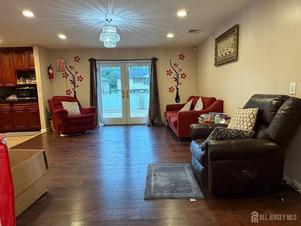 35 Clark Avenue - Photo 11