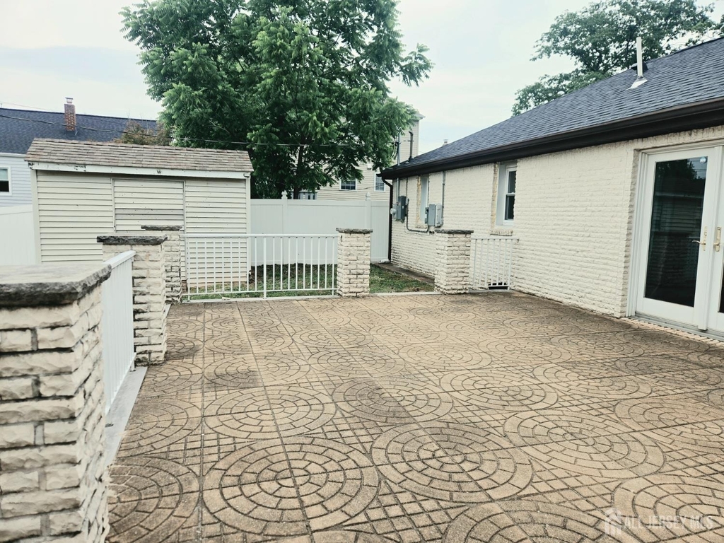 35 Clark Avenue - Photo 2