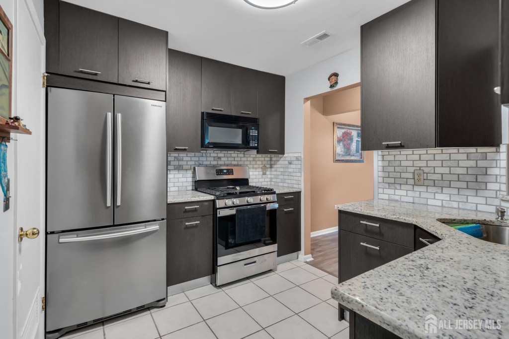 492 Bayberry Court - Photo 17
