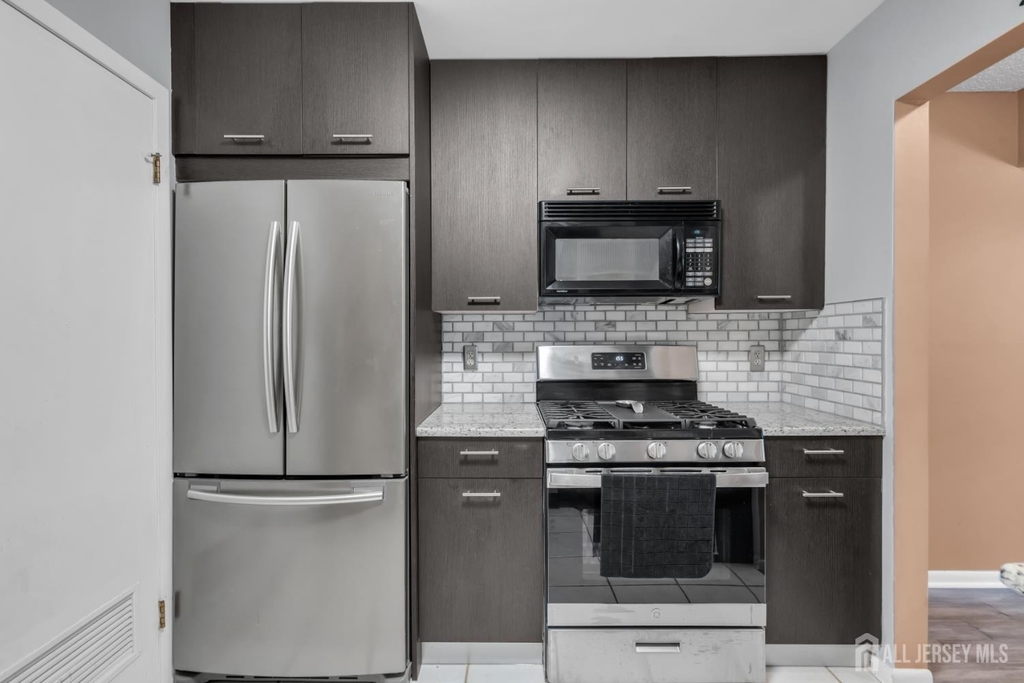 492 Bayberry Court - Photo 18