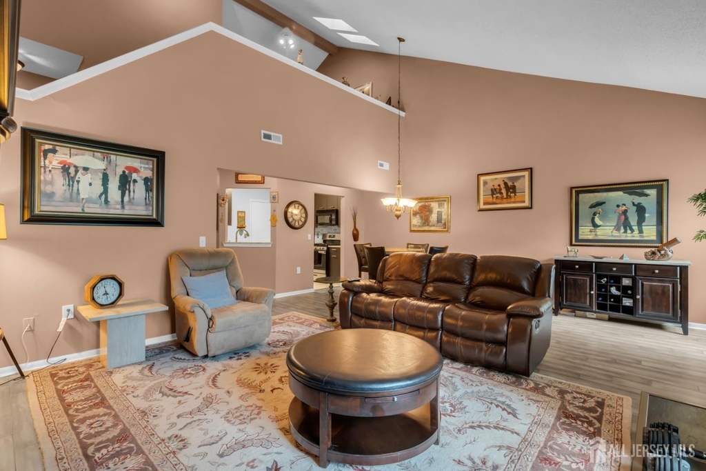 492 Bayberry Court - Photo 4