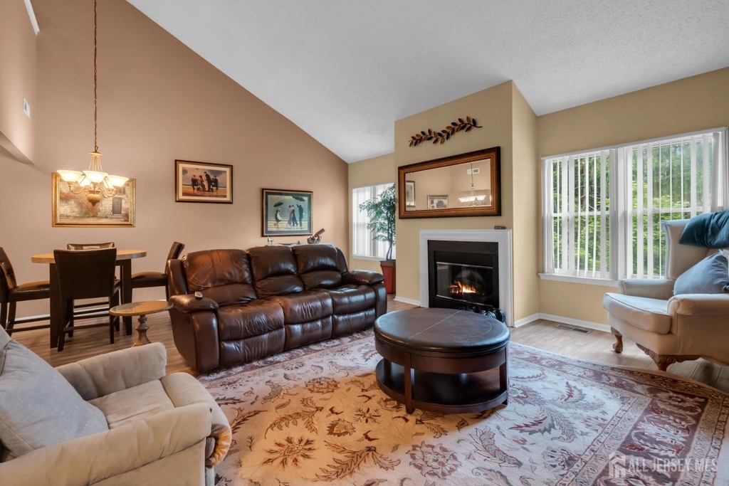 492 Bayberry Court - Photo 3