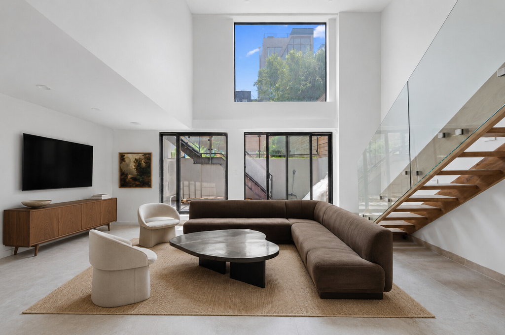 144 Freeman Street - Photo 1