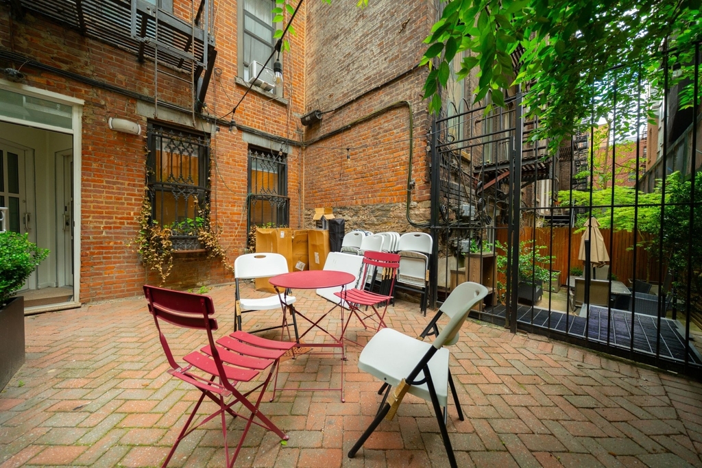 344 W 17th Street - Photo 0