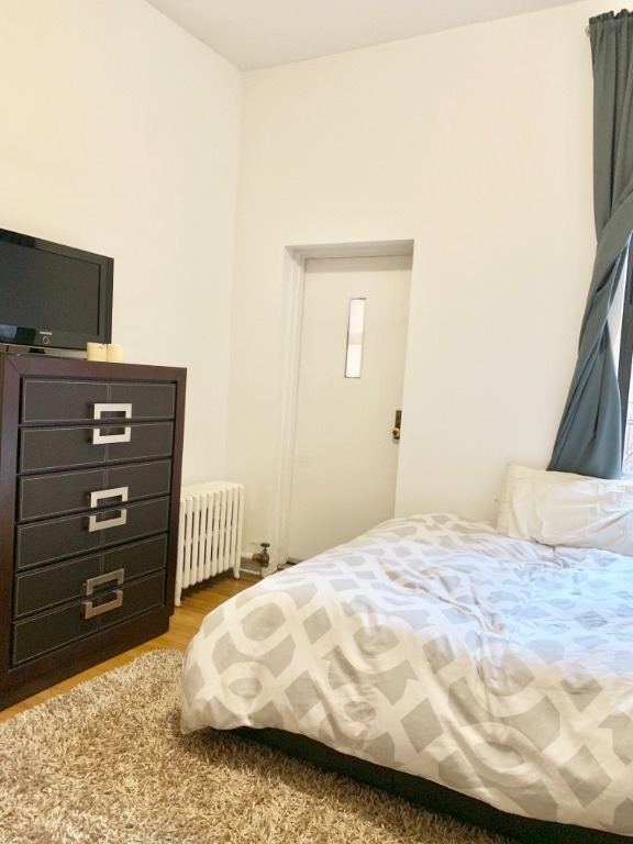 224 E 27th Street - Photo 4