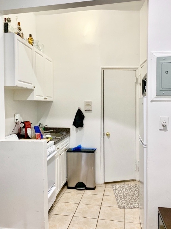 224 E 27th Street - Photo 2