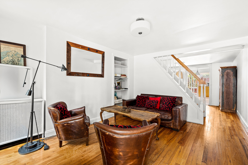 150 Powers Street - Photo 0