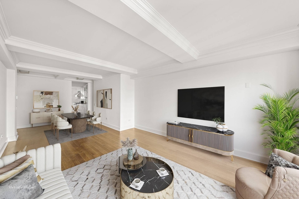 28 E 10th Street - Photo 0