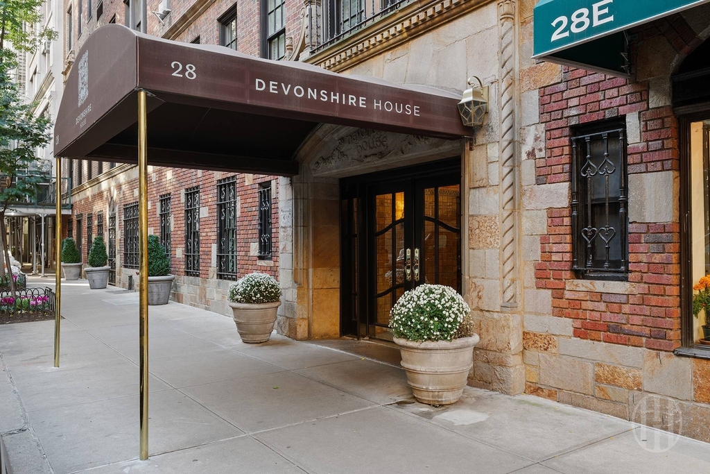 28 E 10th Street - Photo 13