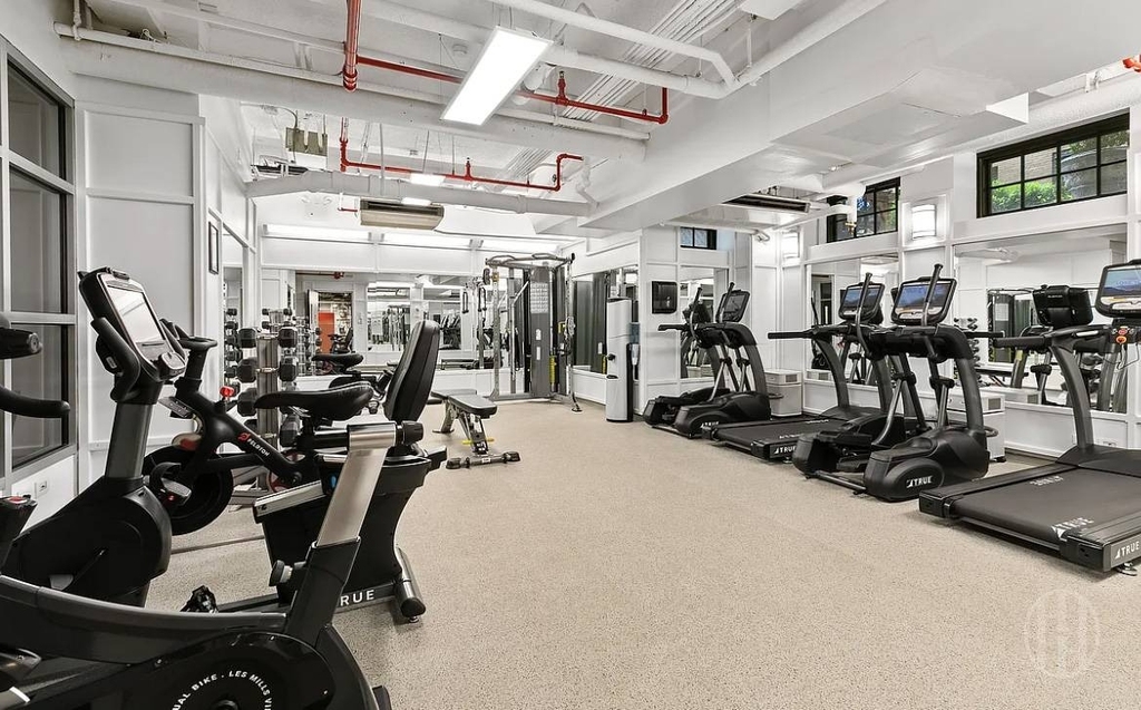 28 E 10th Street - Photo 10