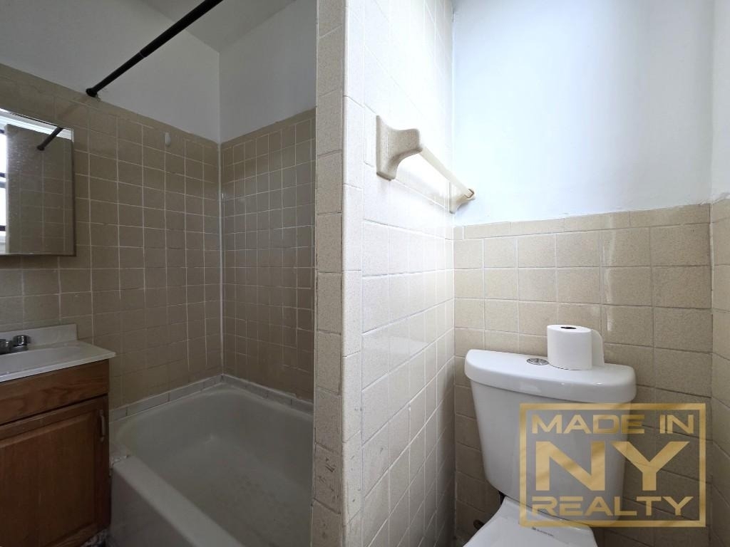 86-04 96th Street - Photo 4