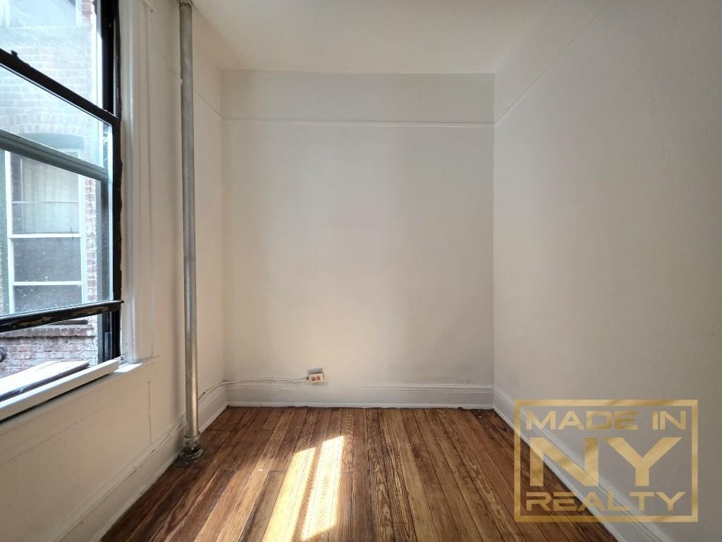 86-04 96th Street - Photo 6