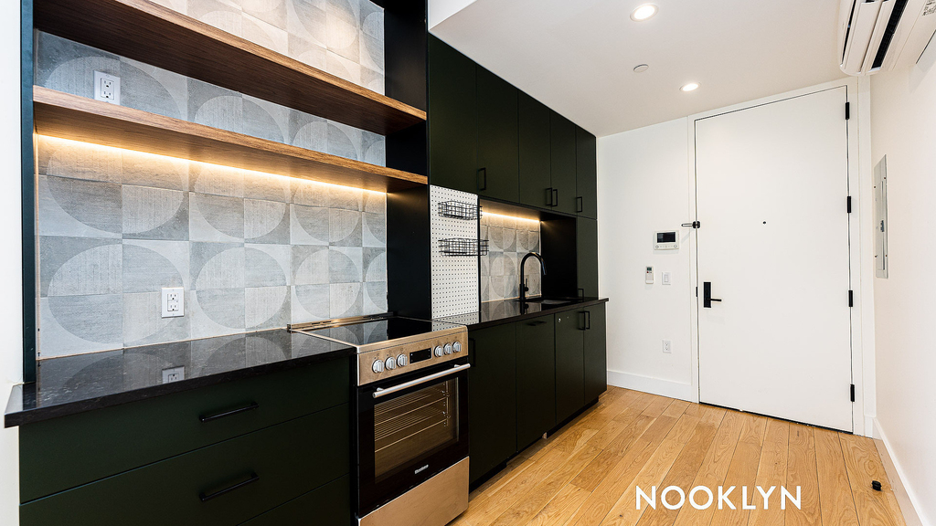 1052 Greene Ave 11221 - Photo 11