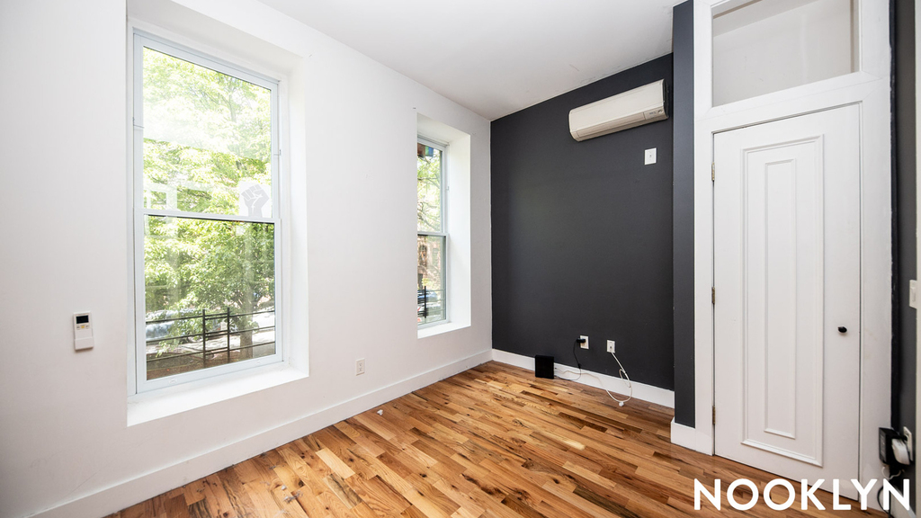 68 Halsey St 11216 - Photo 12