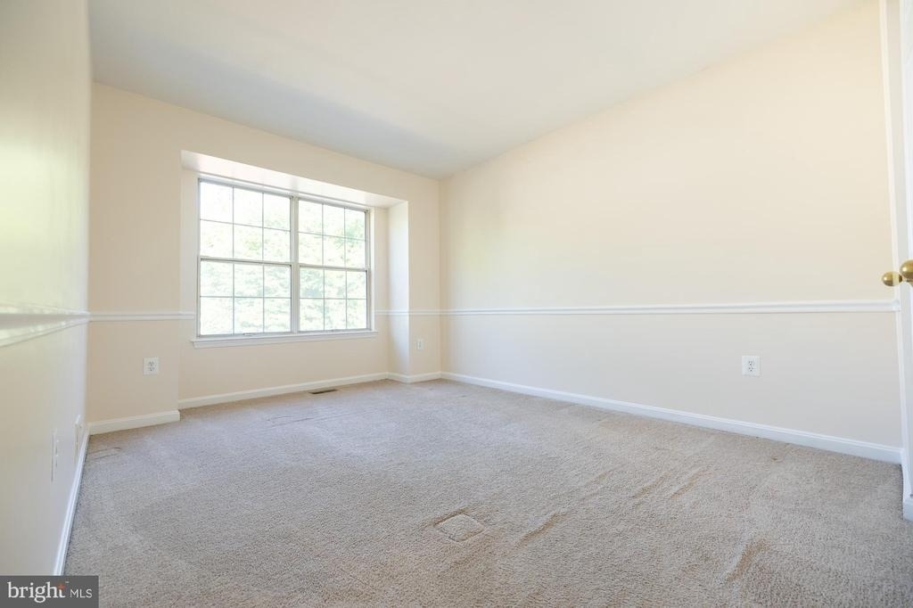 12866 Hyannis Lane - Photo 4