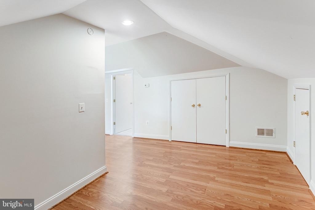 8753 Signal Hill Road - Photo 18