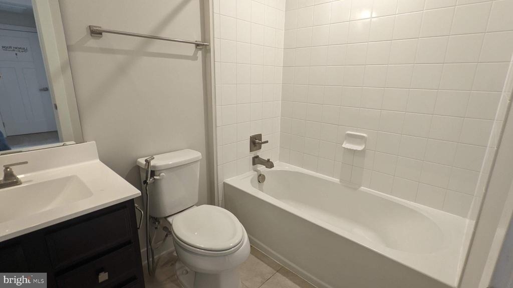 42595 Burbank Terrace - Photo 19