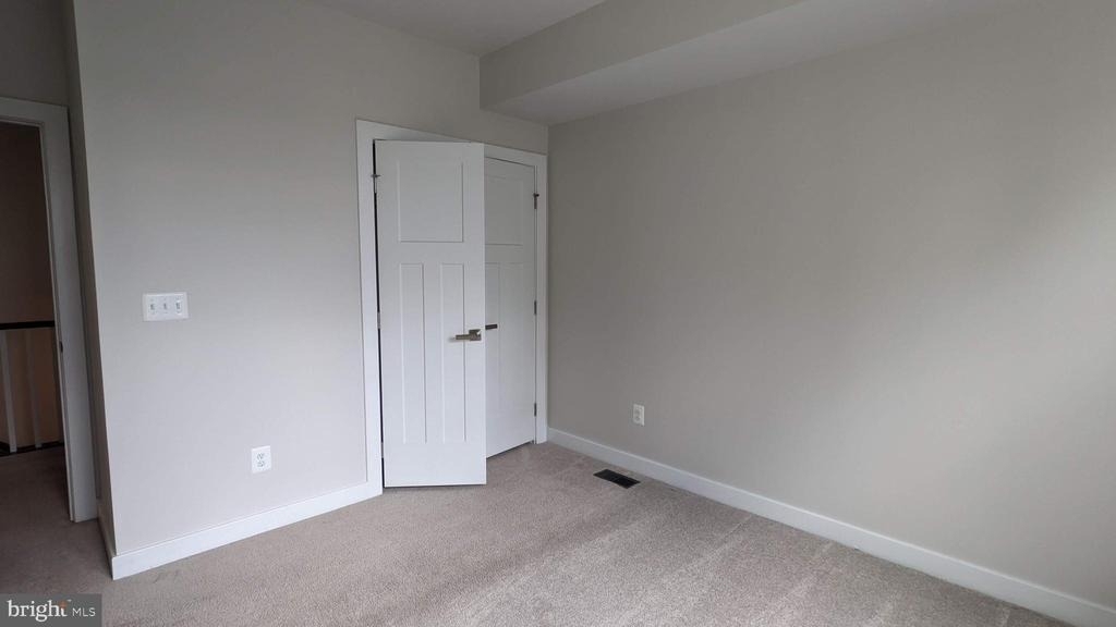 42595 Burbank Terrace - Photo 24