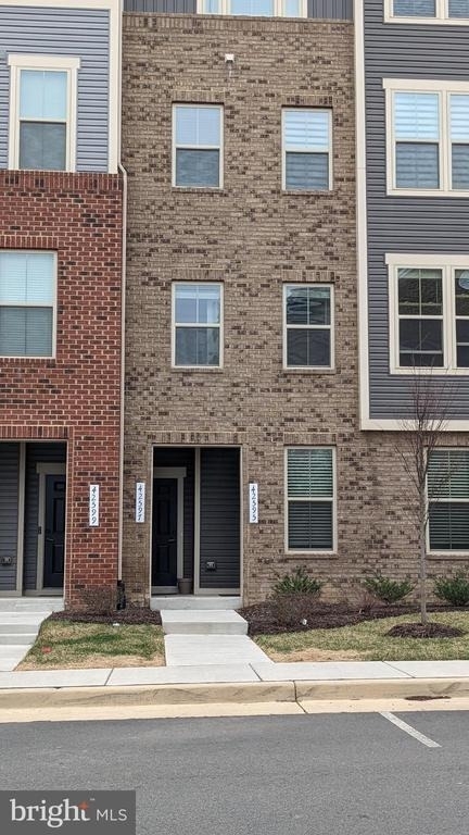 42595 Burbank Terrace - Photo 1
