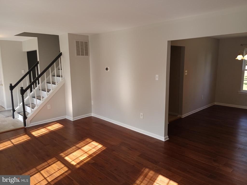 345 Silver Ridge Drive - Photo 2