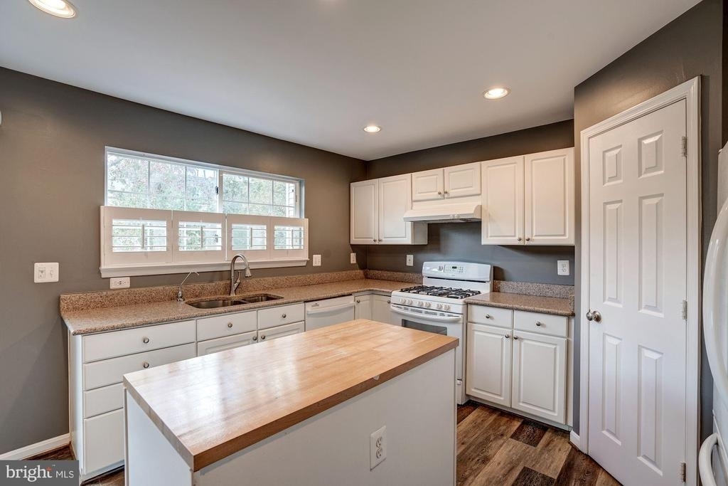 20399 Volley Terrace - Photo 9