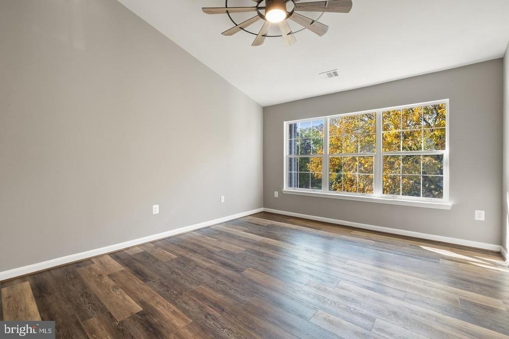 20399 Volley Terrace - Photo 12