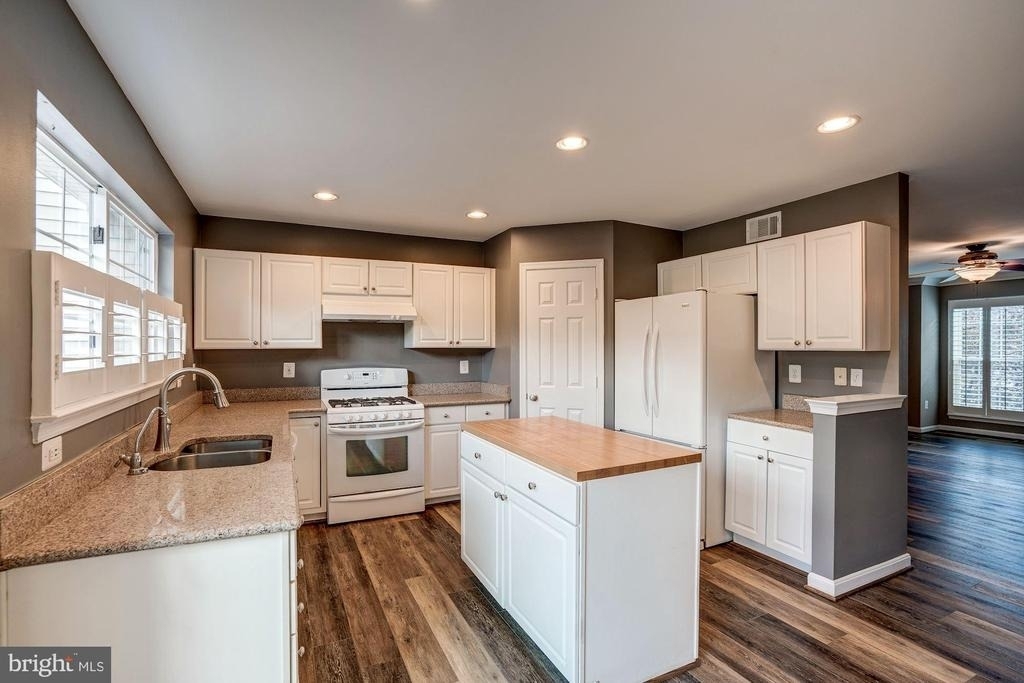 20399 Volley Terrace - Photo 10
