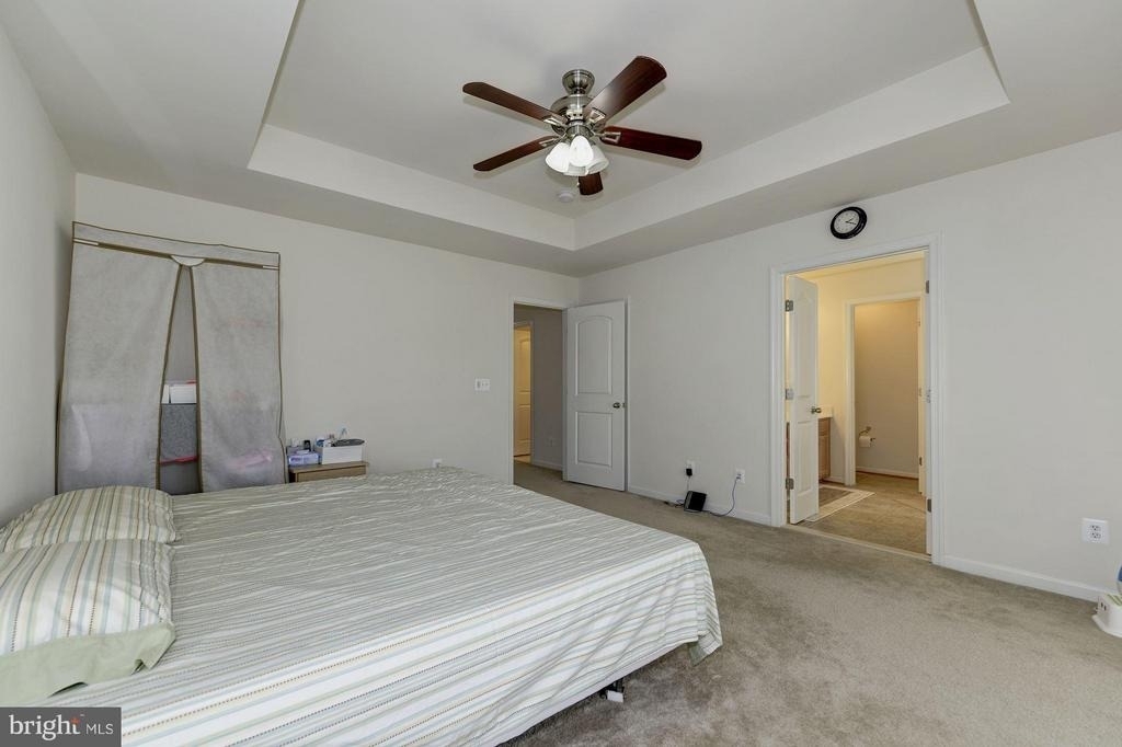 22677 Flowing Spring Square - Photo 16