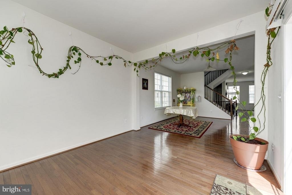 22677 Flowing Spring Square - Photo 13