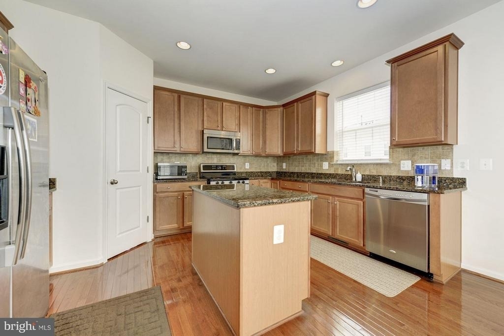 22677 Flowing Spring Square - Photo 6