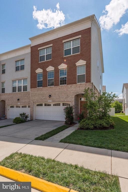 22677 Flowing Spring Square - Photo 0