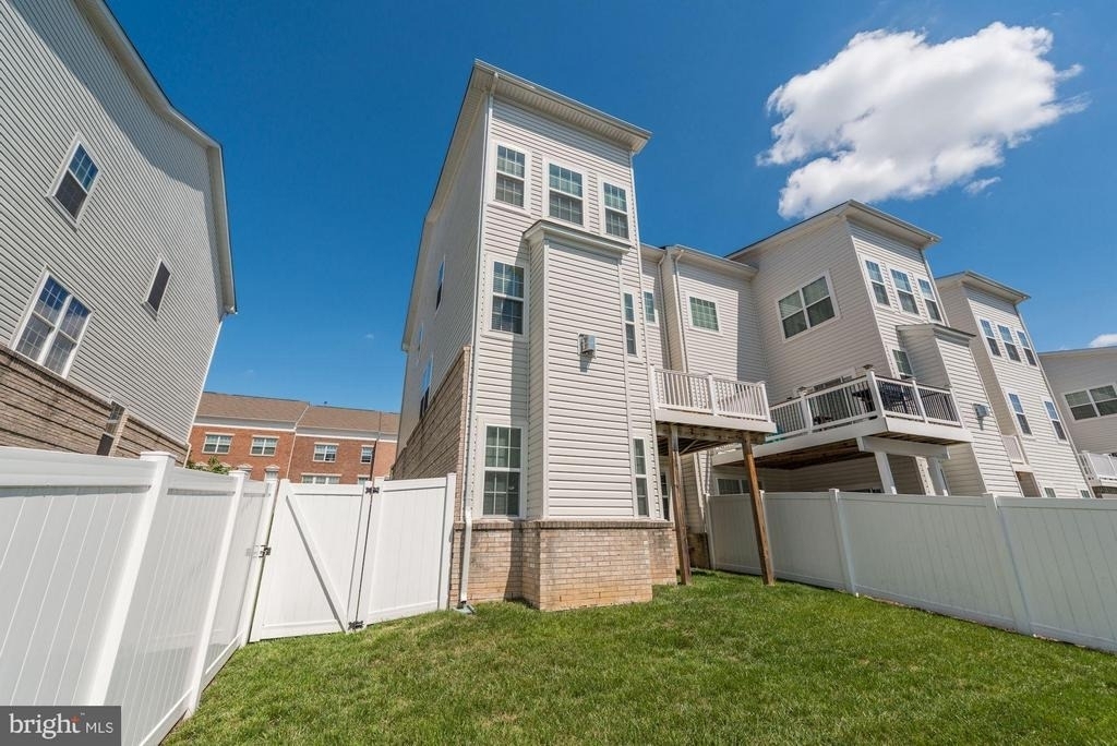 22677 Flowing Spring Square - Photo 29