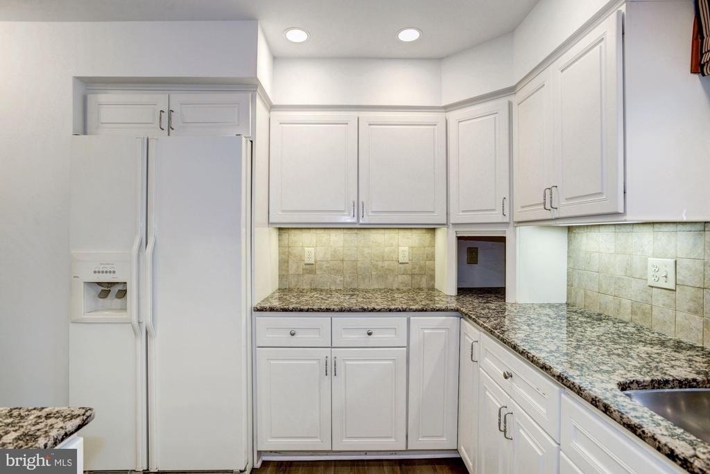 9012 Penn Manor Court - Photo 6