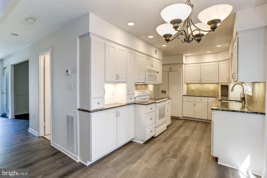9012 Penn Manor Court - Photo 1