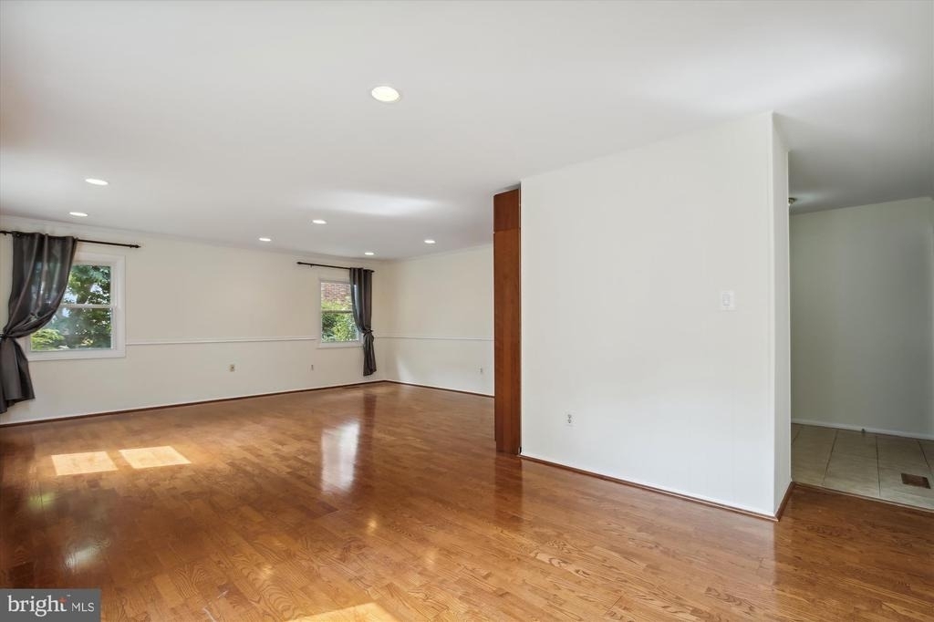 4607 Marshall Hall Lane - Photo 10