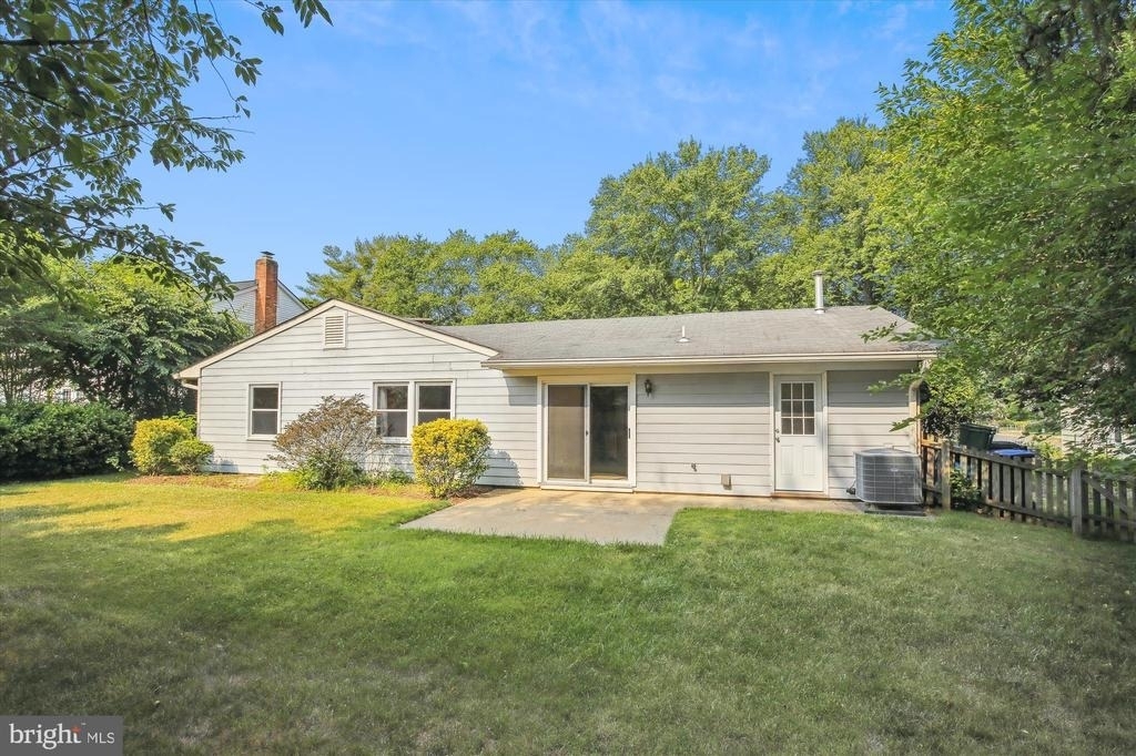 4607 Marshall Hall Lane - Photo 0