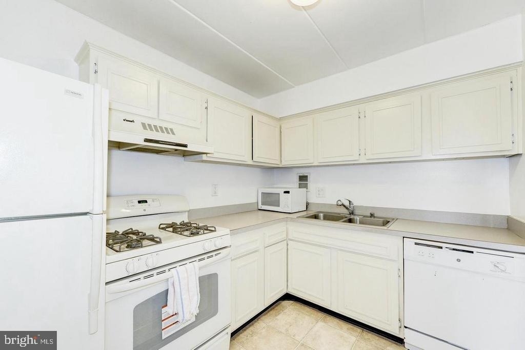 2624 Fort Farnsworth Road - Photo 7