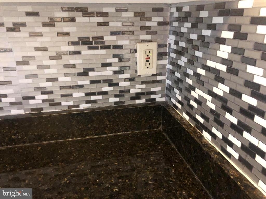 8550 Barrington Court - Photo 3